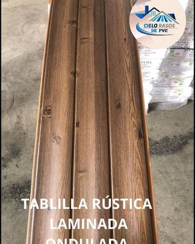 TABLILLA PVC CIELO ROBLE LAMINADA ONDULADA 5.95M X 25CM X 7MM
